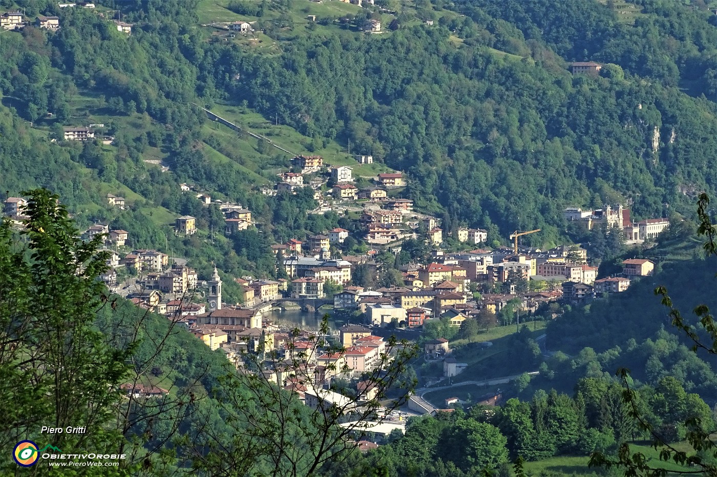 34 Zoom da La Torre su S. Pellegrino Terme.JPG